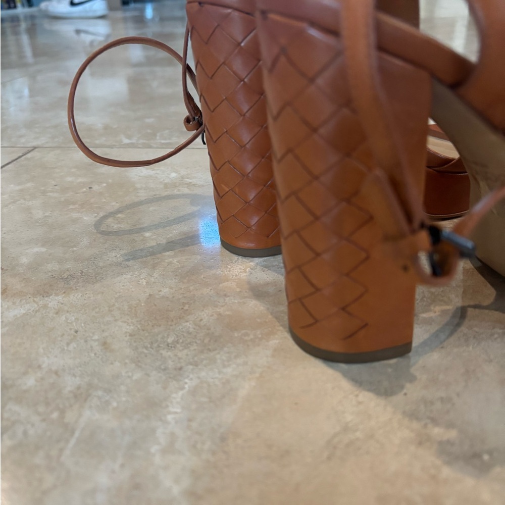 Botkier New York Brown Platform Sandals - Picture 2 of 5